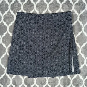 Ripskirt Hawaii Wrap Skirt Women Size Medium Length 2 Black White Travel Resort